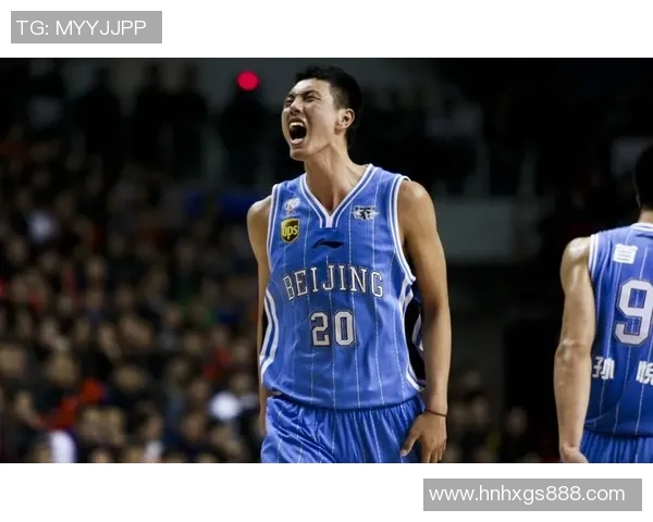 翟晓川：从篮球新星到职业生涯的辉煌历程与未来展望