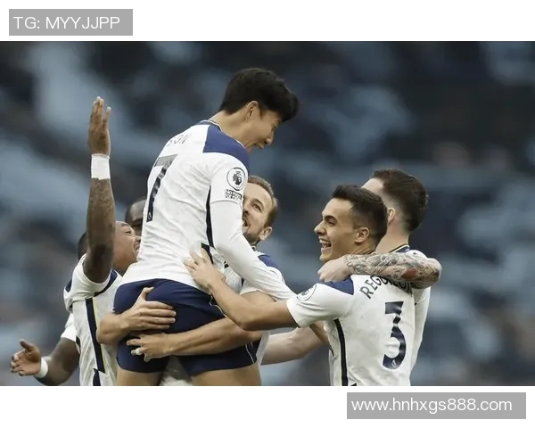 邓多克与快速的精彩对决揭示了足球战术的新趋势与未来发展方向 邓多克与快速的精彩对决揭示了足球战术的新趋势与未来发展方向