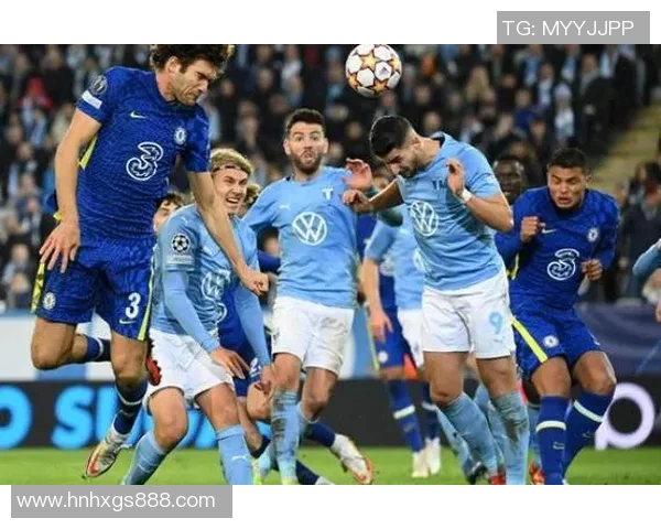 曼联与切尔西在英超第33轮激战正酣谁能笑到最后